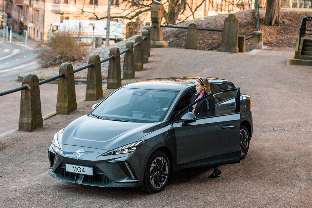 MG4-woman-gets-in-a-car
