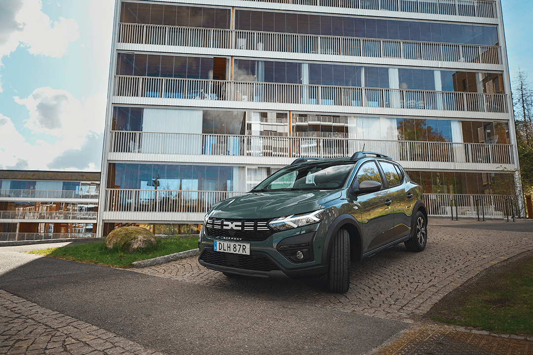 Dacia-Sandero-Stepway-Front-SIde